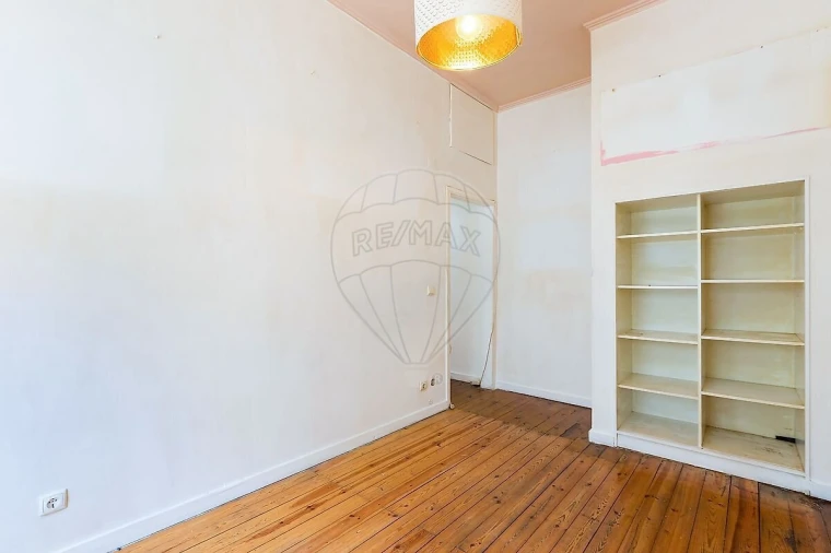Apartamento T1 para Venda em Beato Foto 10