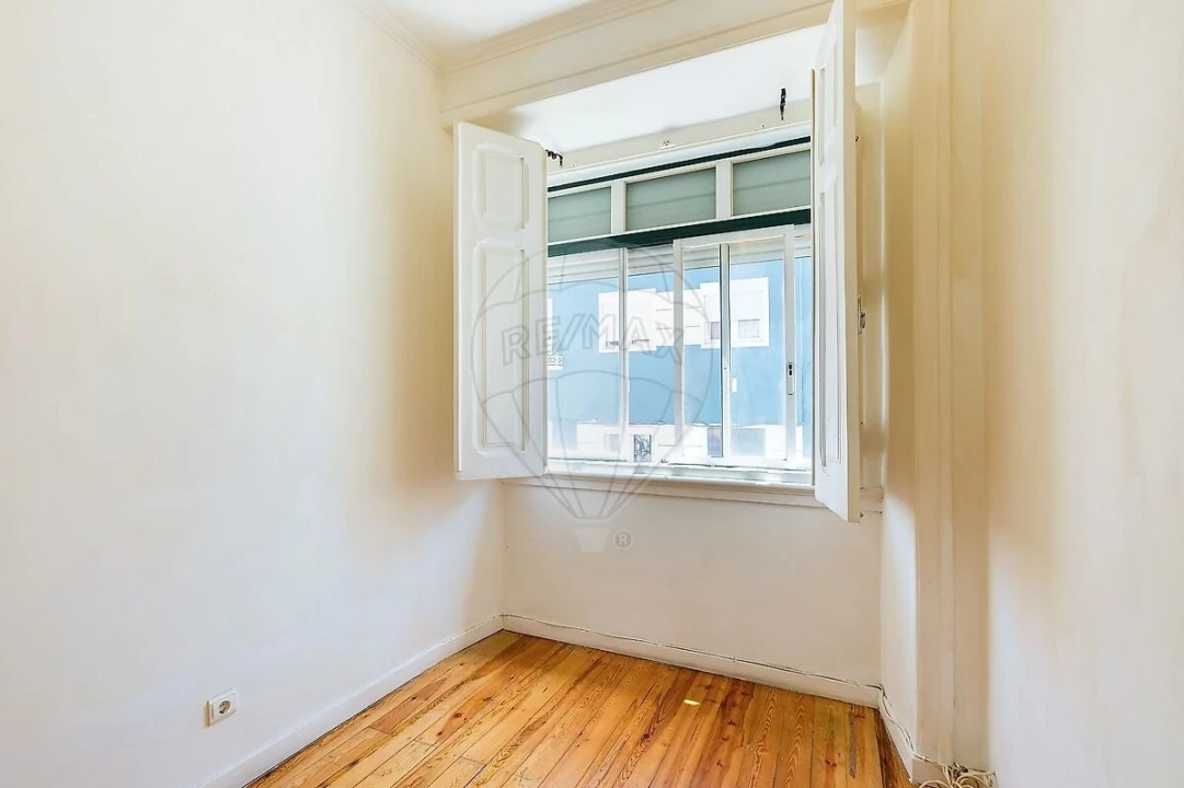 Apartamento T1 para Venda em Beato Foto 15