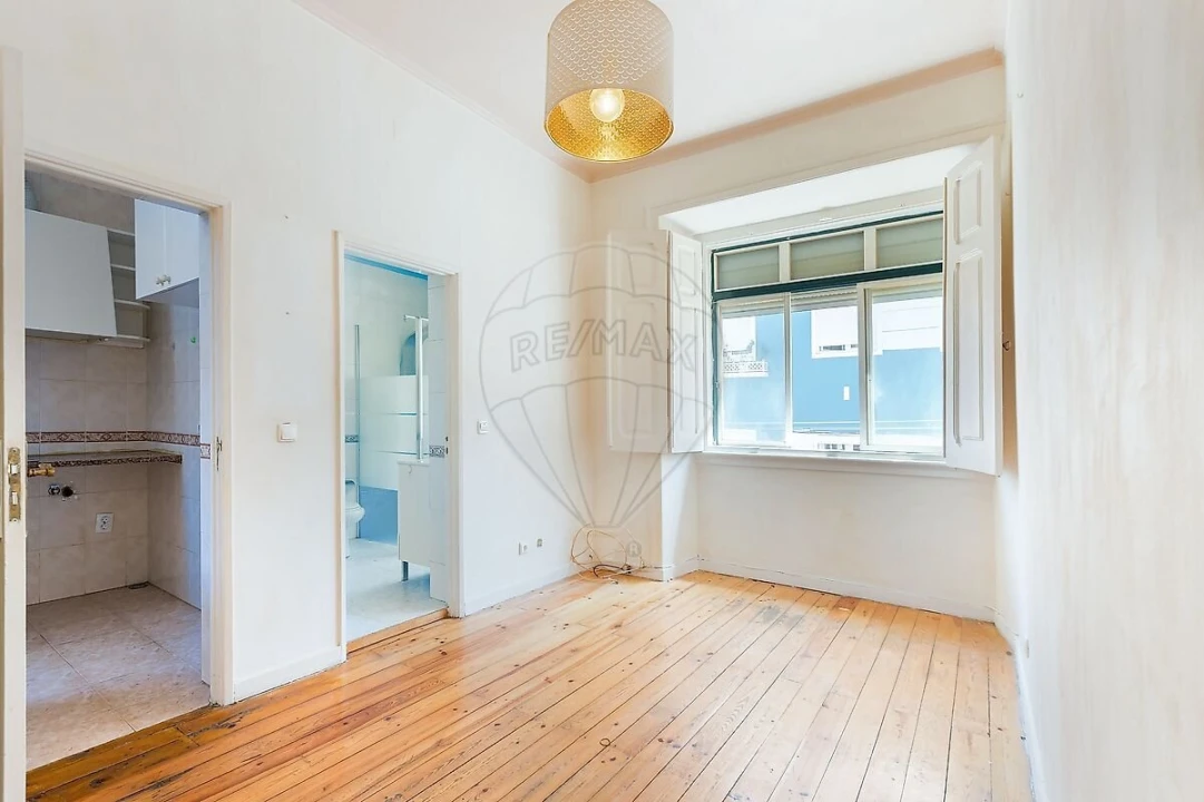 Apartamento T1 para Venda em Beato Foto 2