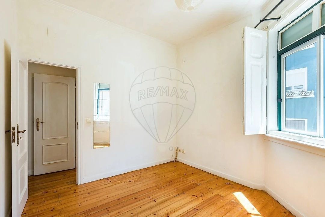 Apartamento T1 para Venda em Beato Foto 13