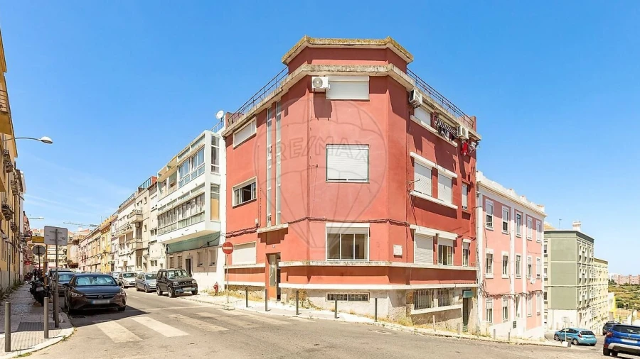 Apartamento T1 para Venda em Beato