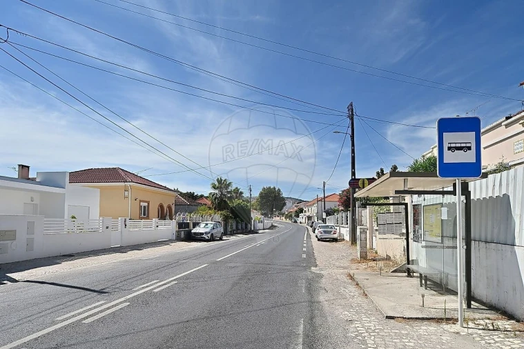 Moradia T3 para Venda em Loures Foto 7
