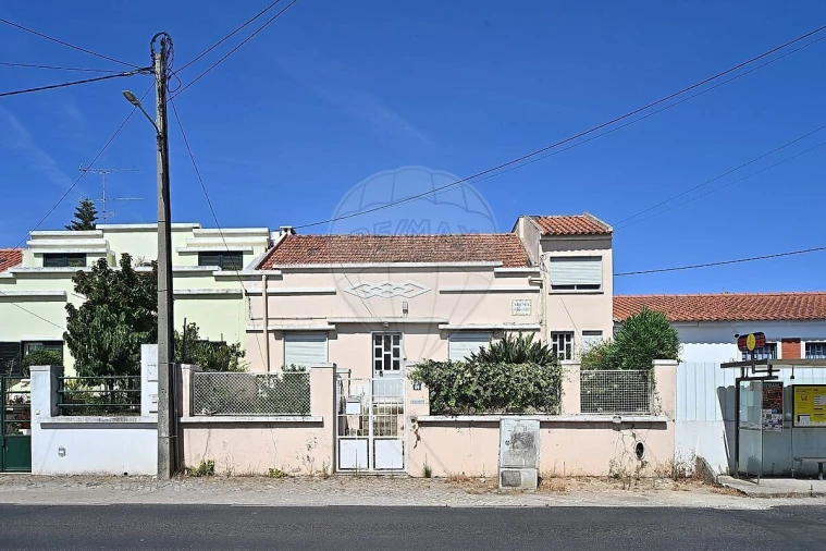 Moradia T3 para Venda em Loures Foto 2