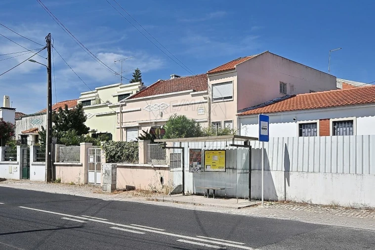Moradia T3 para Venda em Loures Foto 9
