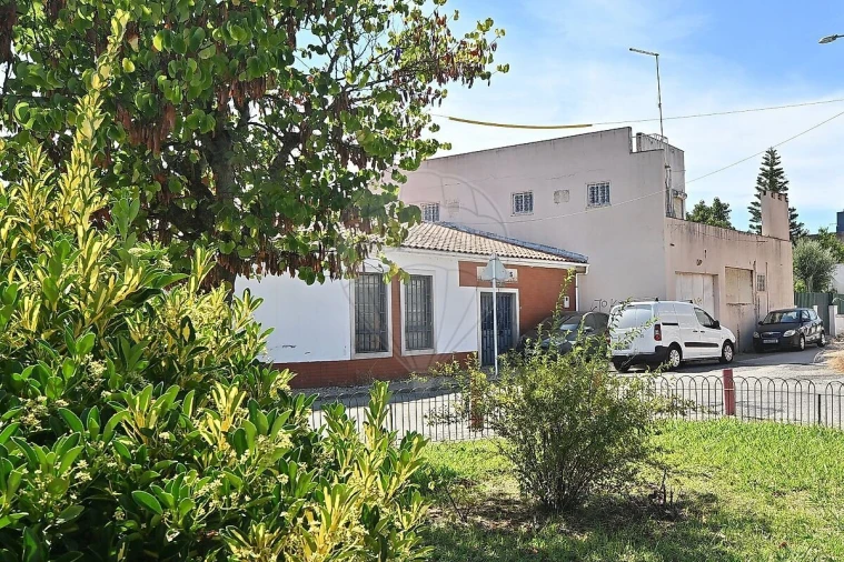 Moradia T3 para Venda em Loures Foto 4