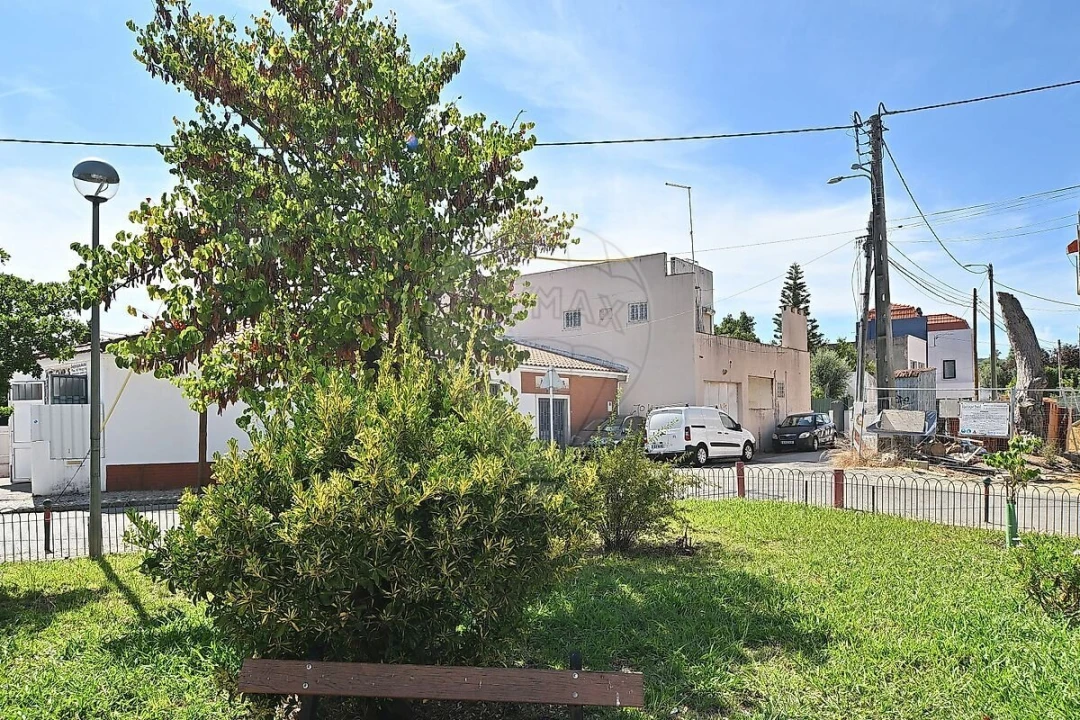 Moradia T3 para Venda em Loures Foto 5