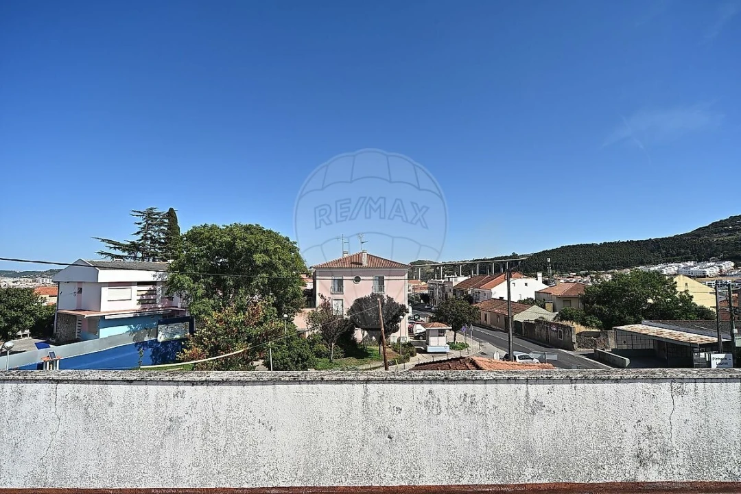 Moradia T3 para Venda em Loures Foto 36