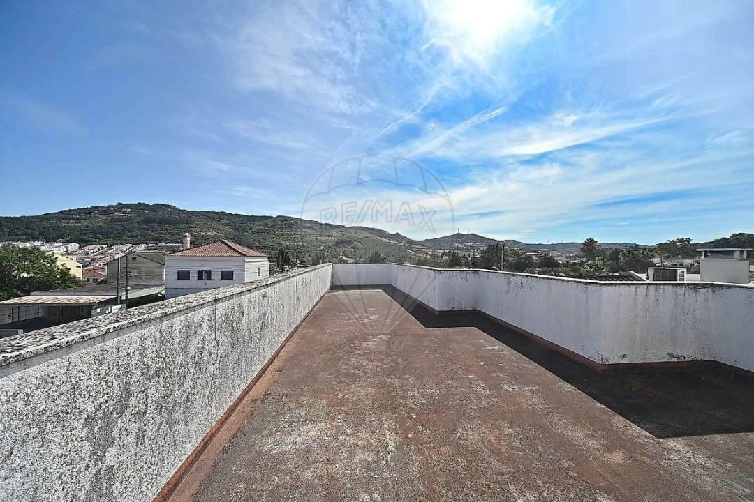 Moradia T3 para Venda em Loures Foto 39