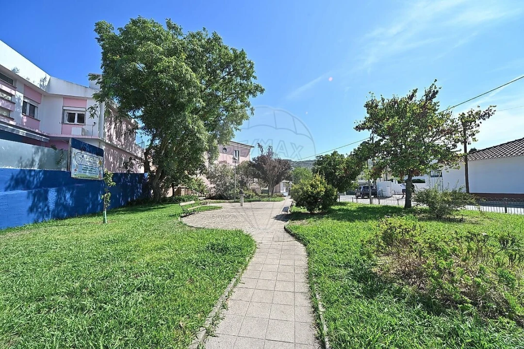Moradia T3 para Venda em Loures Foto 3