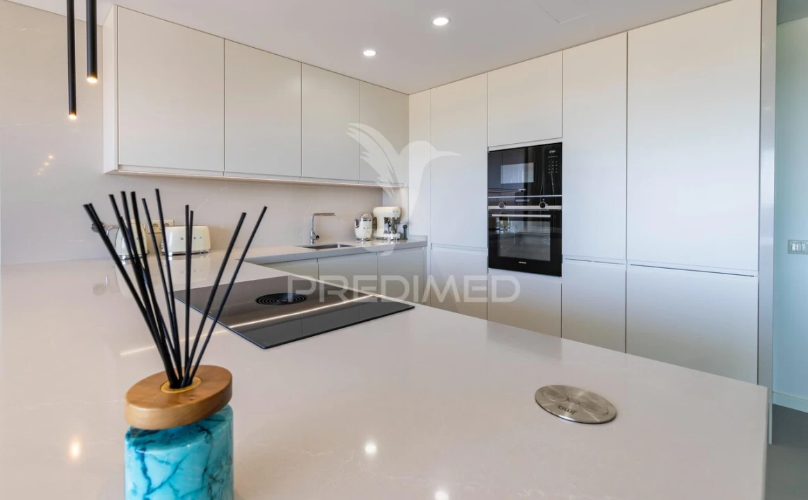 Apartamento T2 para Venda em Quarteira Foto 22