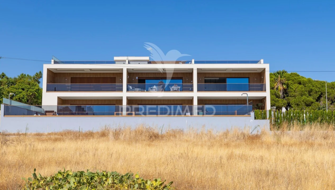 Apartamento T2 para Venda em Quarteira Foto 3