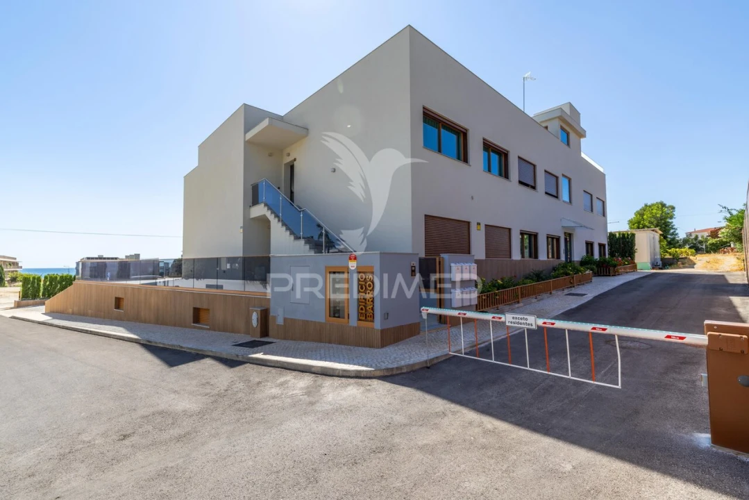 Apartamento T2 para Venda em Quarteira Foto 5