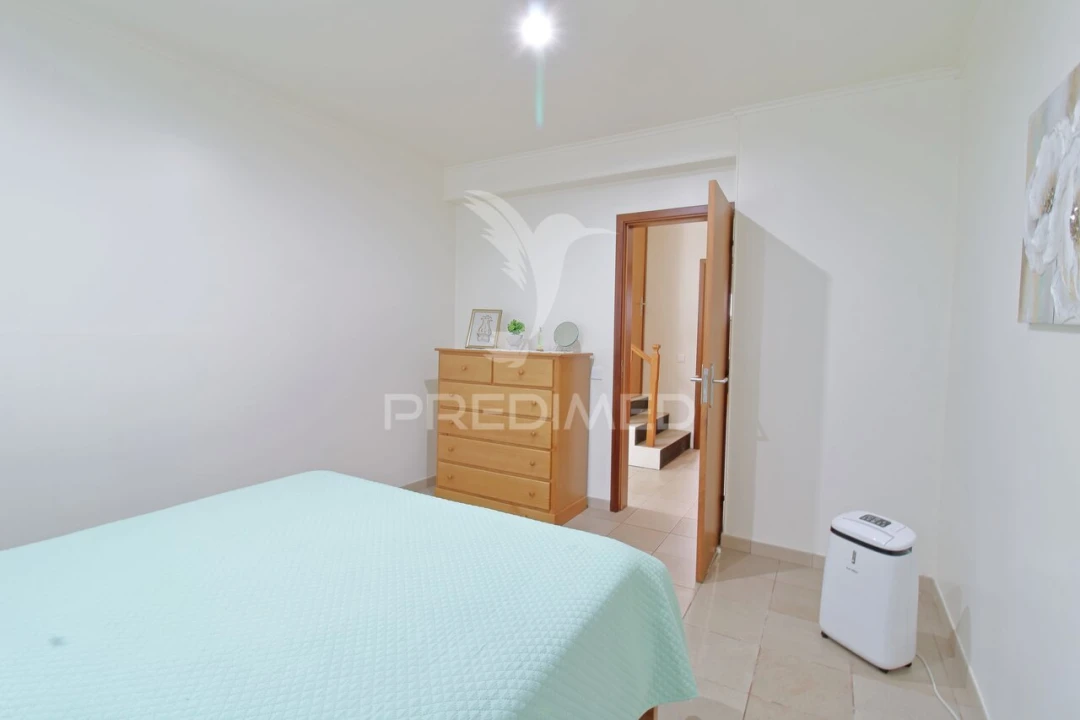 Moradia T5 para Venda em Porto Judeu Foto 20