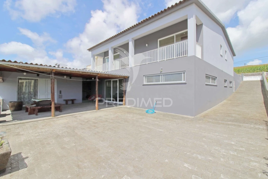 Moradia T5 para Venda em Porto Judeu Foto 35