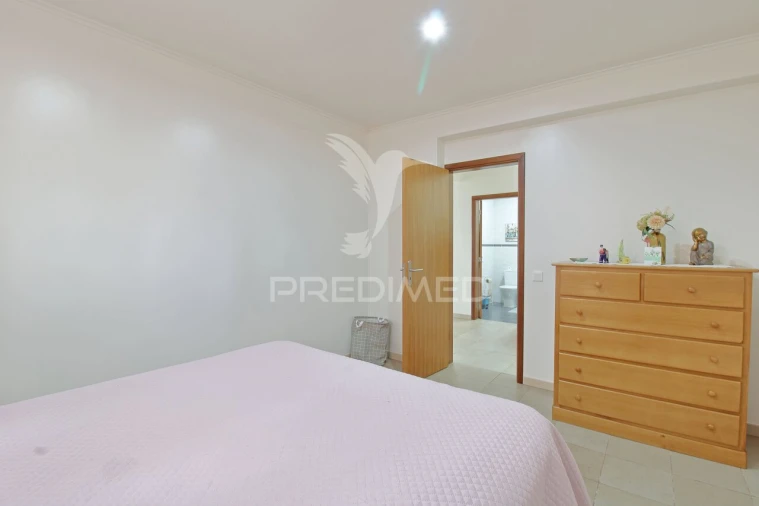 Moradia T5 para Venda em Porto Judeu Foto 22