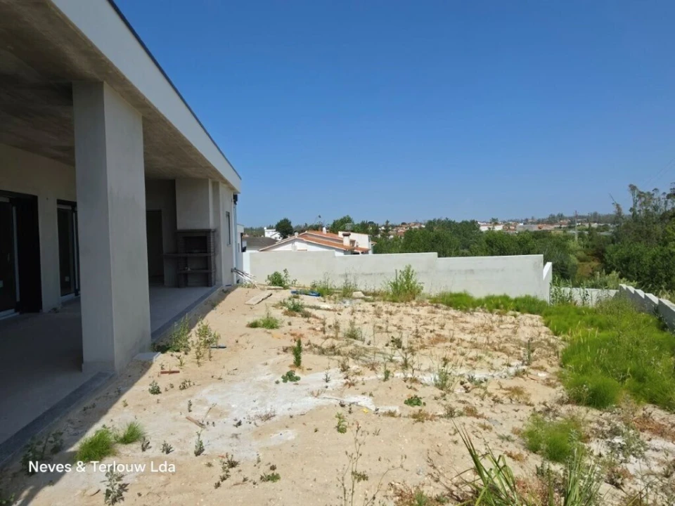 Moradia T3 para Venda em Souto da Carpalhosa e Ortigosa Foto 17