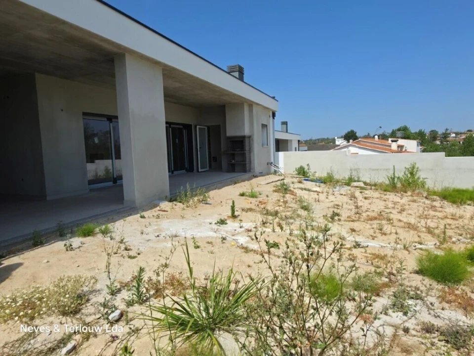 Moradia T3 para Venda em Souto da Carpalhosa e Ortigosa Foto 18