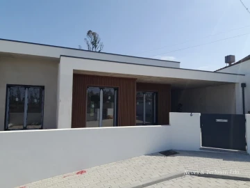 Moradia T3 para Venda em Souto da Carpalhosa e Ortigosa
