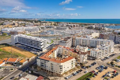 Loja para Venda em Lagos (São Sebastião e Santa Maria)