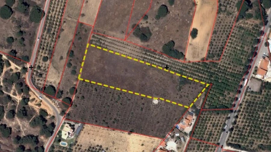 Terreno para Venda em Albufeira e Olhos de Água