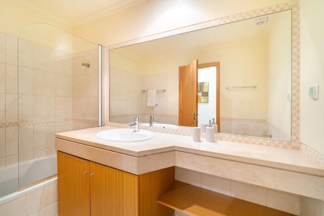 Apartamento T1 para Venda em Albufeira e Olhos de Água Foto 14