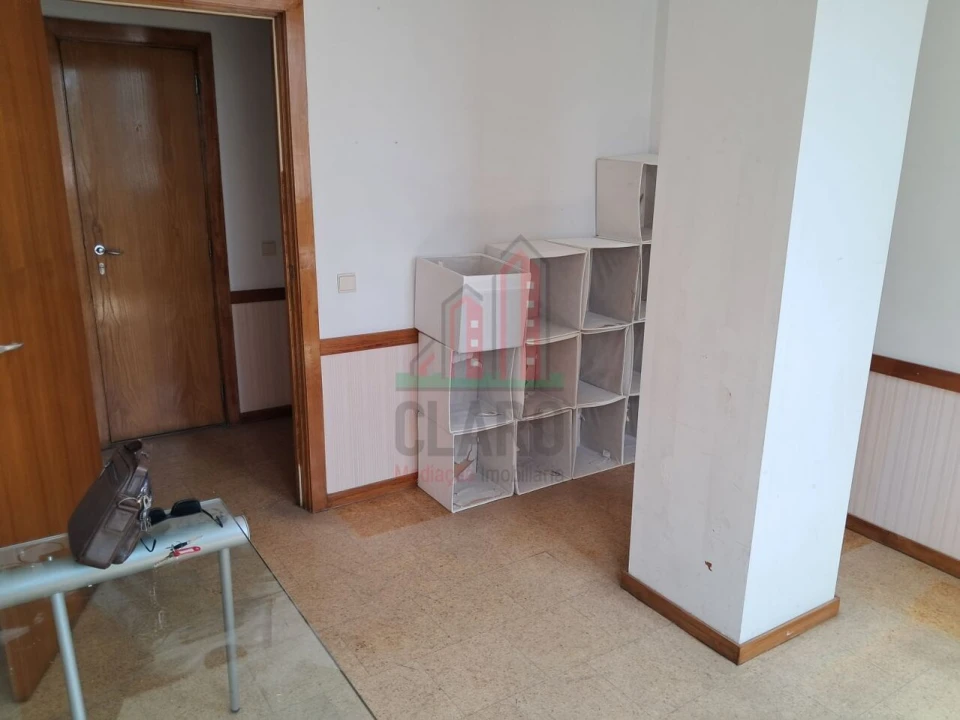 Escritório para Arrendamento em Sé Nova, Santa Cruz, Almedina e São Bartolomeu Foto 24