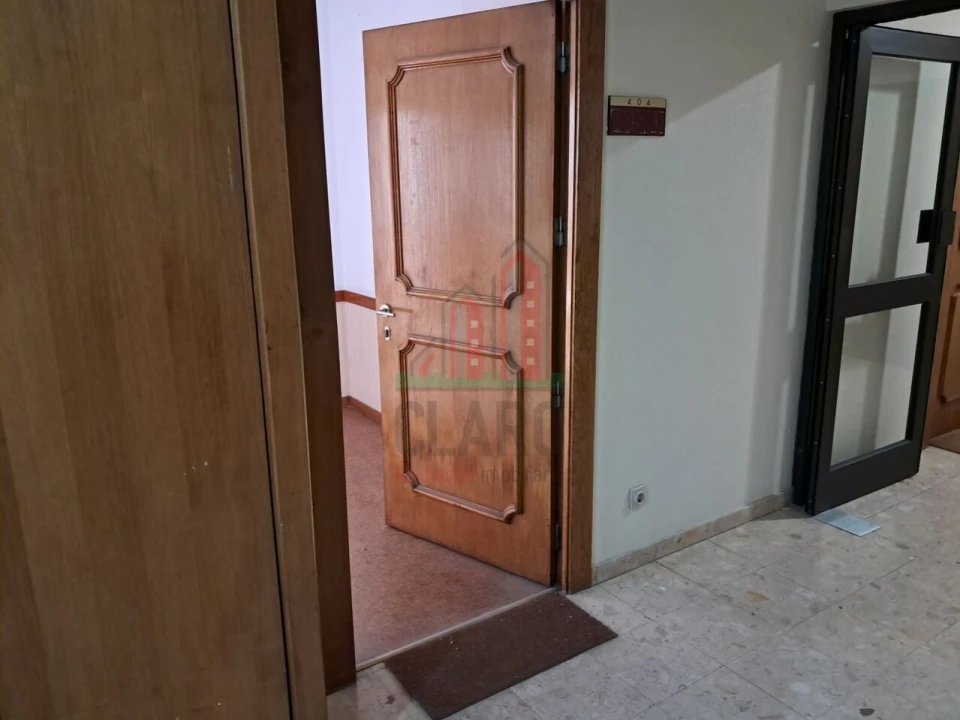 Escritório para Arrendamento em Sé Nova, Santa Cruz, Almedina e São Bartolomeu Foto 28