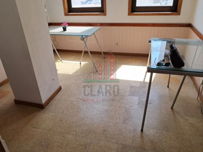 Escritório para Arrendamento em Sé Nova, Santa Cruz, Almedina e São Bartolomeu Foto 6