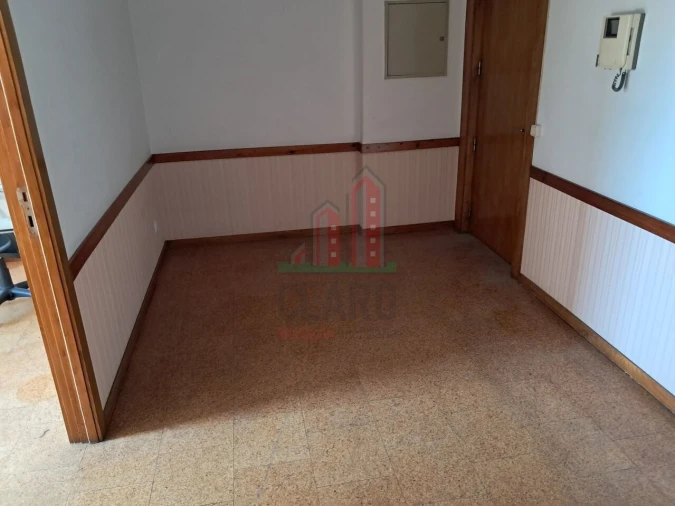 Escritório para Arrendamento em Sé Nova, Santa Cruz, Almedina e São Bartolomeu Foto 16
