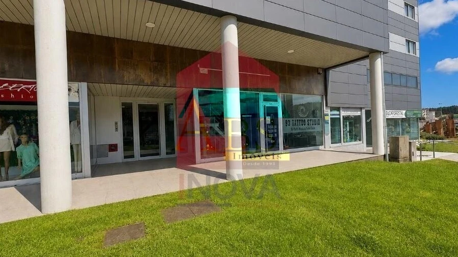 Loja para Venda em Vila Verde e Barbudo
