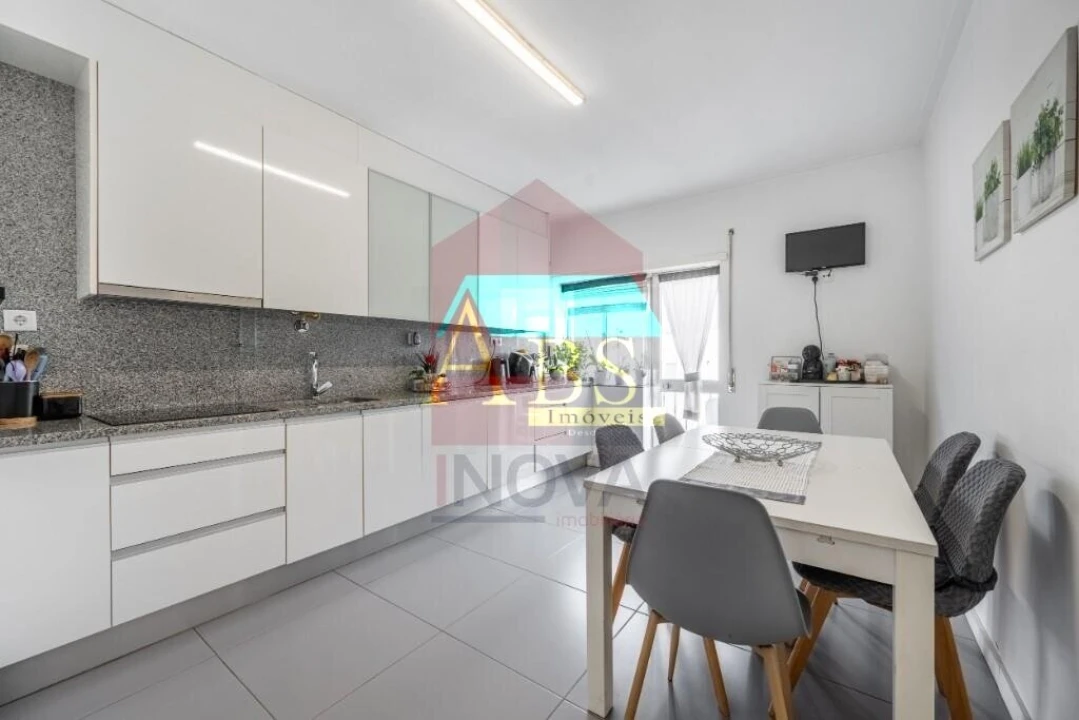 Apartamento T2 para Venda em Vila Verde e Barbudo Foto 1