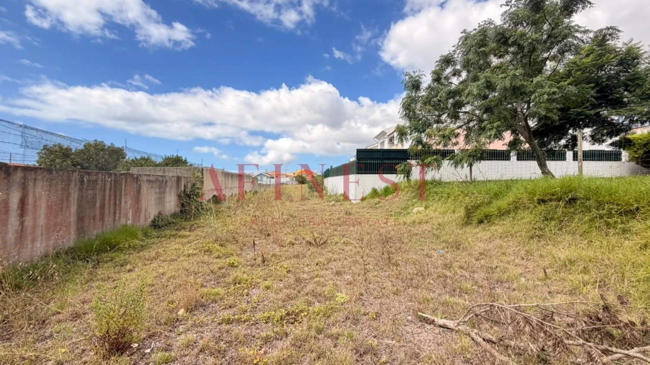 Terreno para Venda em São Domingos de Rana Foto 1