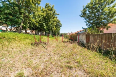 Terreno para Venda em São Domingos de Rana