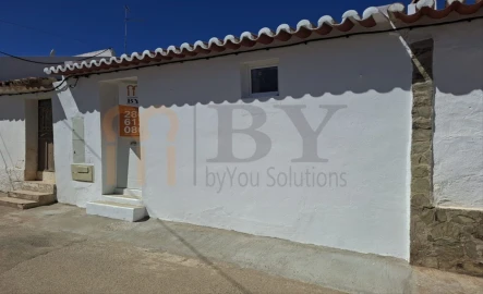 Moradia T1 para Venda em Corte do Pinto