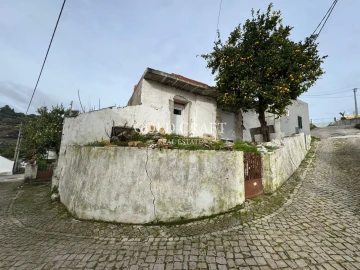 Moradia T2 para Venda em Alhandra, São João dos Montes e Calhandriz