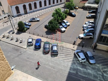Loja para Arrendamento em Sé Nova, Santa Cruz, Almedina e São Bartolomeu