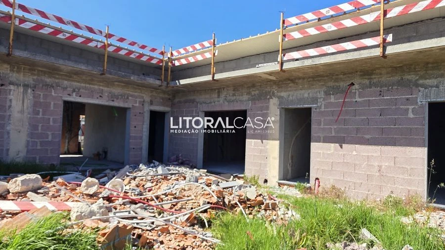 Moradia T3 para Venda em Santa Joana