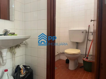 Loja para Venda em São Mamede de Infesta e Senhora da Hora