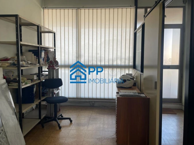 Loja para Venda em São Mamede de Infesta e Senhora da Hora Foto 2