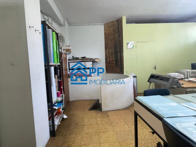 Loja para Venda em São Mamede de Infesta e Senhora da Hora Foto 11