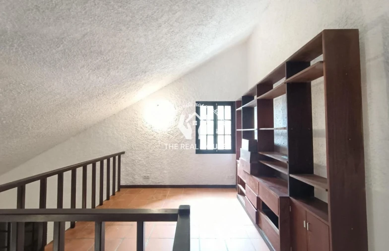 Moradia T2 para Venda em Camacha Foto 22