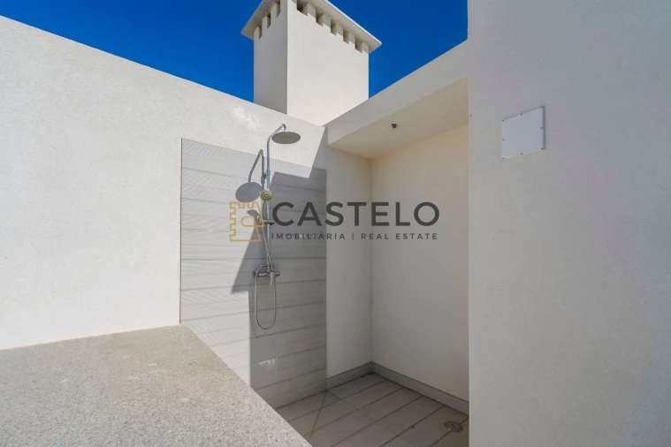 Moradia T3 para Venda em Loule (São Sebastião) Foto 30