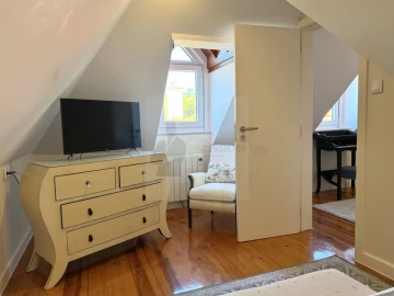 Apartamento T1 para Arrendamento em Colares