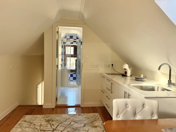 Apartamento T1 para Arrendamento em Colares Foto 5