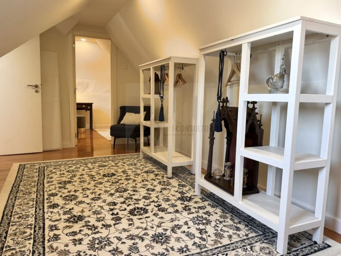 Apartamento T1 para Arrendamento em Colares Foto 15