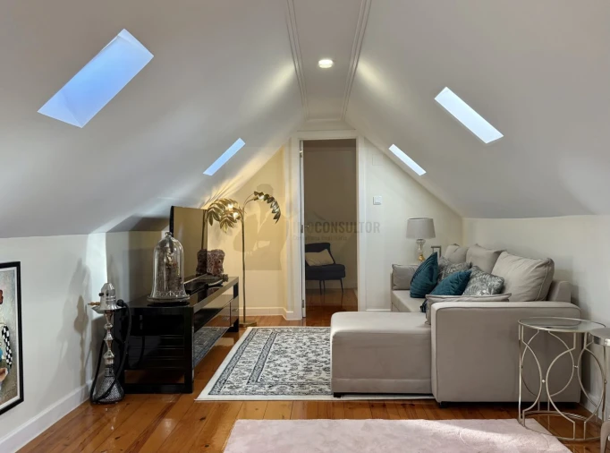 Apartamento T1 para Arrendamento em Colares Foto 10