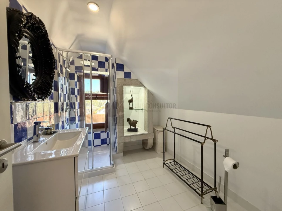 Apartamento T1 para Arrendamento em Colares Foto 3