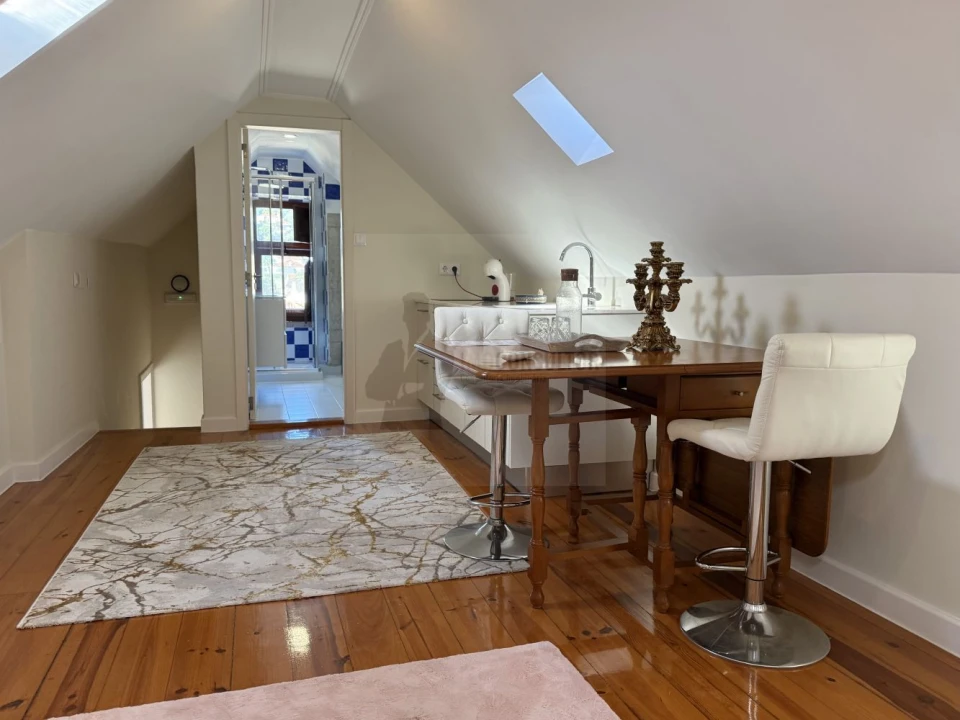 Apartamento T1 para Arrendamento em Colares Foto 6