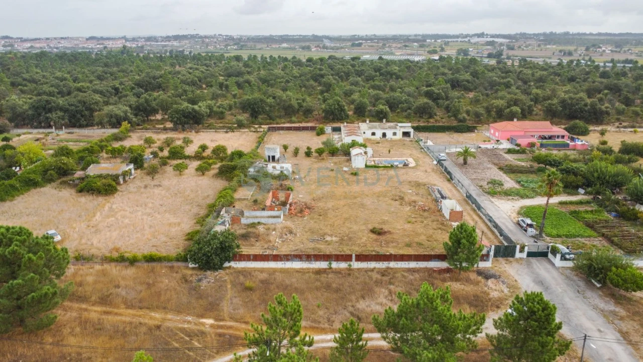 Terreno para Venda em Alhos Vedros Foto 1