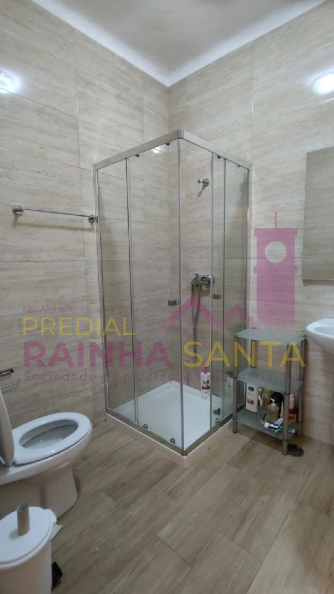 Quarto para Arrendamento em Sé Nova, Santa Cruz, Almedina e São Bartolomeu Foto 7